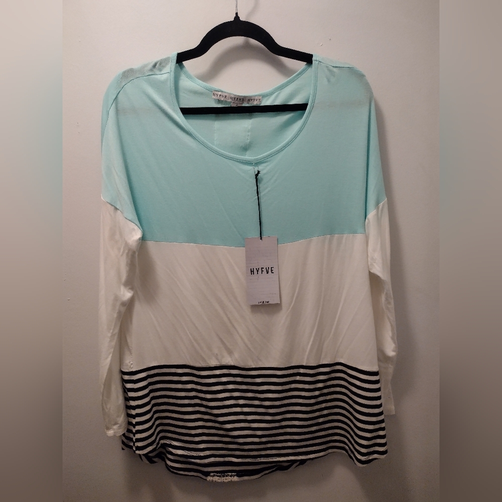 HYFVE Mint & White Colorblock Long Sleeve Tee with Black Stripe Hem